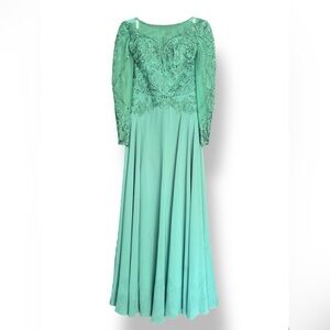 JJ’s House Emerald Green Lace Beaded Dress